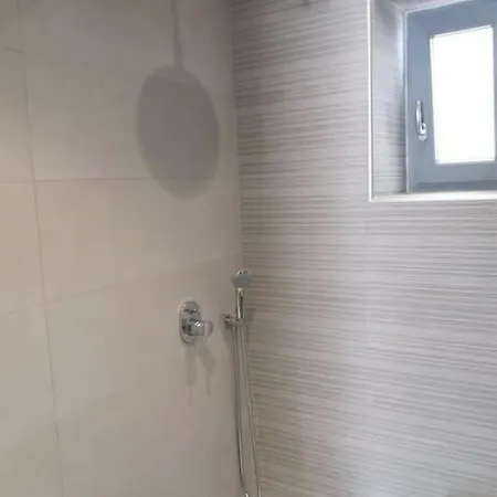 Bright Town House Lejlighed Páros